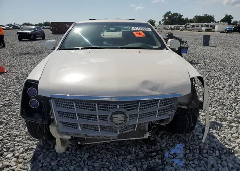 2011 Cadillac Sts Luxury z USA, uszkodzony, nr VIN 1G6DW6ED3B0125613